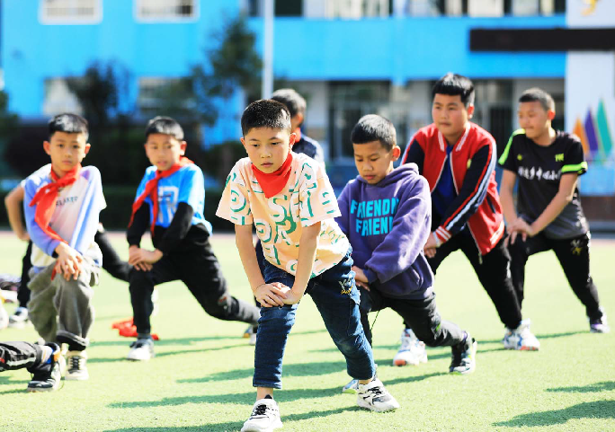 小学每天一节体育课~~扬州情况如何?记者进探访