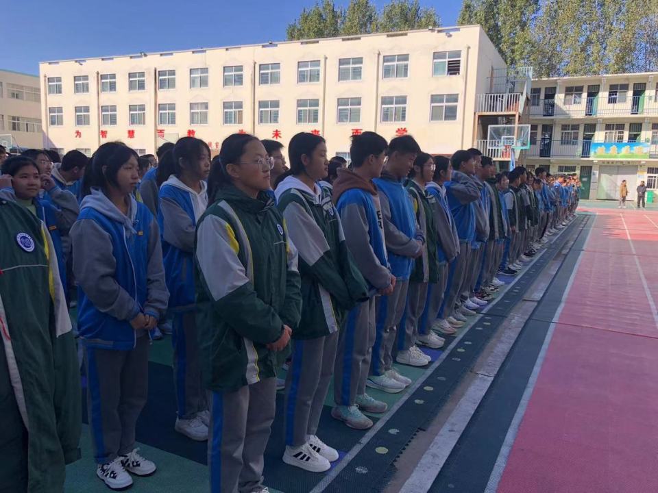火速行动防患未燃河南省辉县市文昌中学开展消防安全演练活动