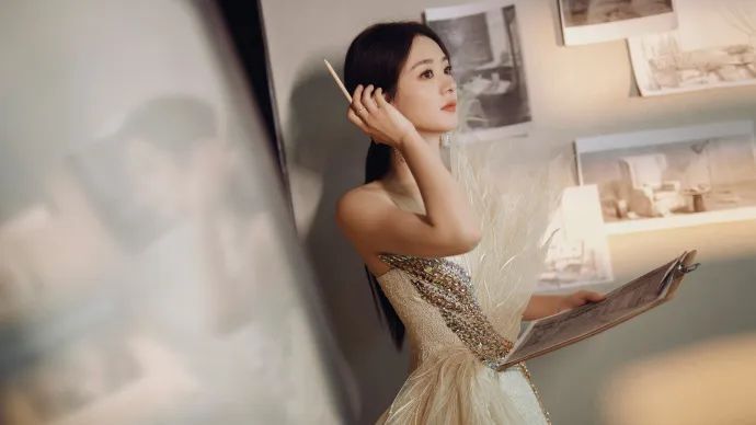 离婚3年的赵丽颖:放弃抚养权,狂赚30亿!_腾讯新闻