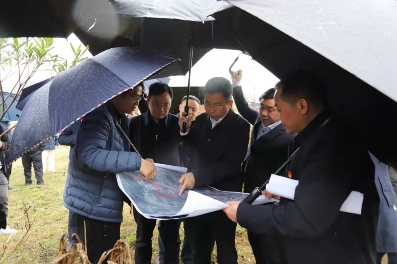湖南省交通运输厅到湘西调研高速公路开放式服务区建设试点工作