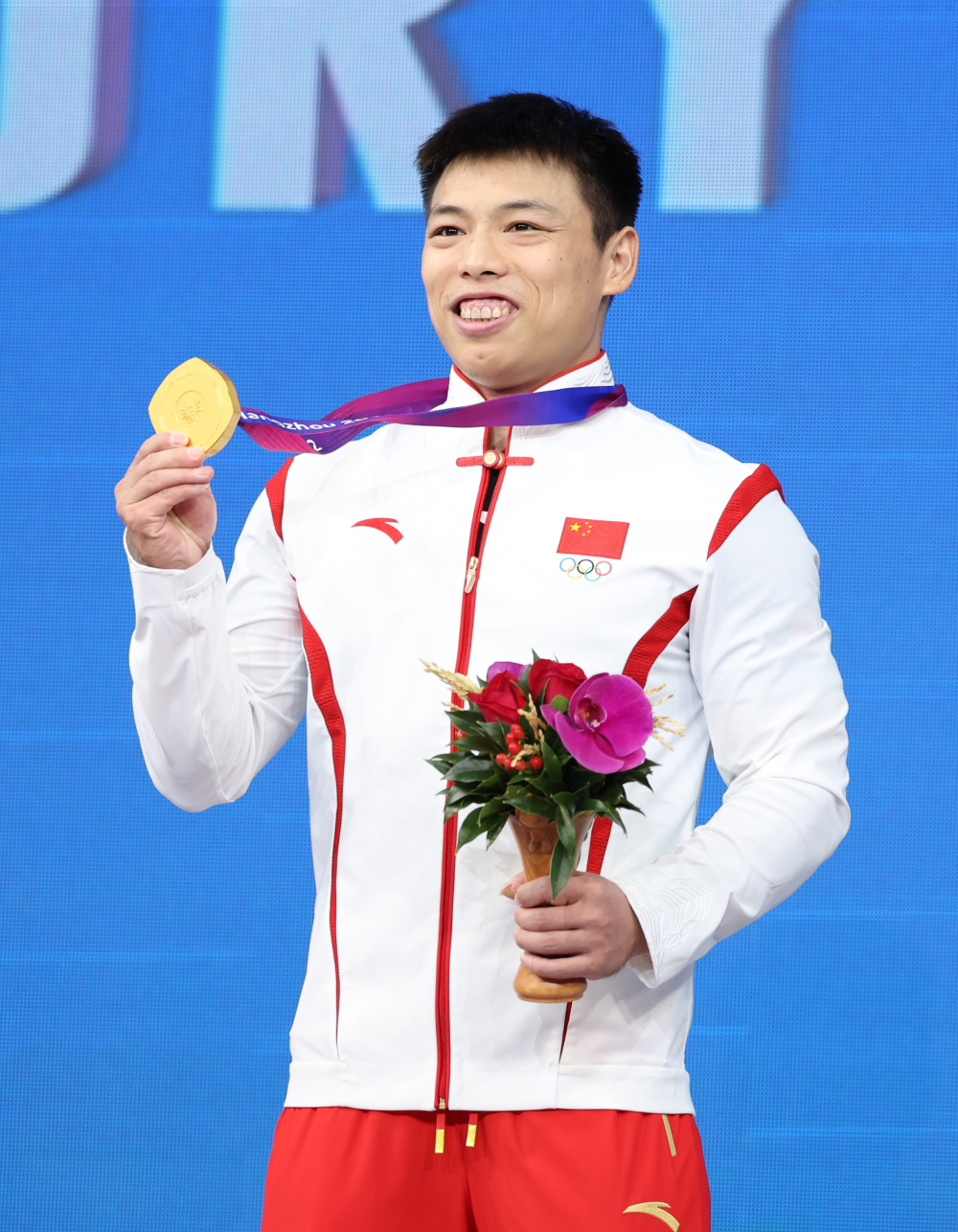 举重——男子67公斤级:谌利军夺冠(3)_腾讯新闻