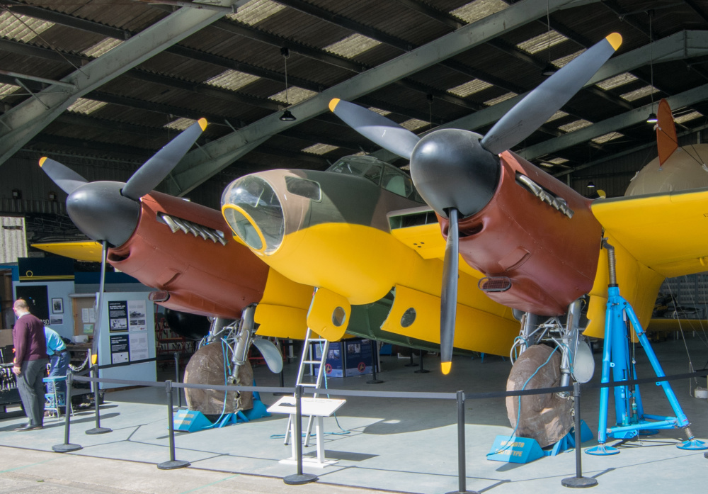 木制奇迹德哈维兰(de havilland) dh98 蚊式轰炸机(mosquito)_腾讯新