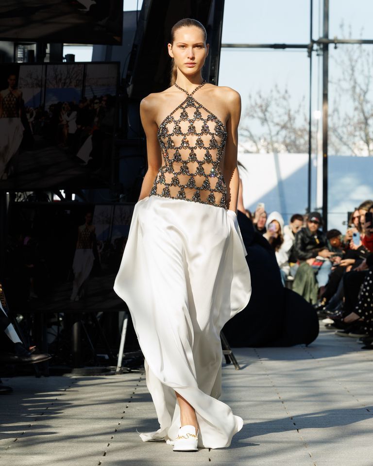 stella mccartney 2024冬季成衣系列_腾讯新闻