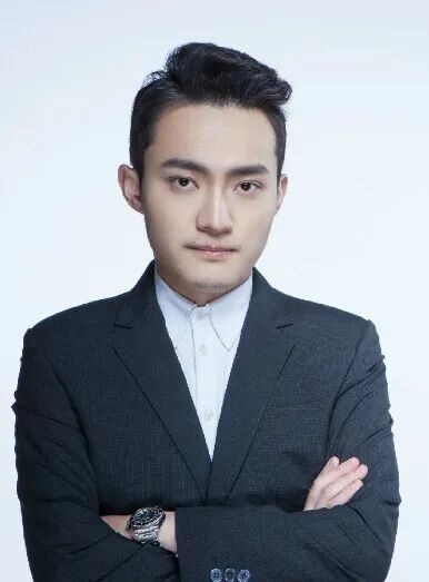 亿万富豪孙宇晨起诉与特朗普有关联的加密货币公司，称自己公司遭受“数亿美元的损失”_腾讯新闻