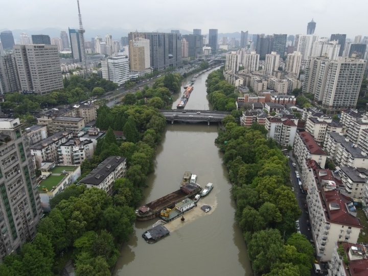 京杭大运河杭州段一船只沉没_腾讯新闻
