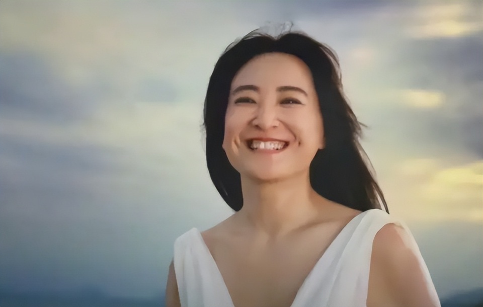 《热辣滚烫》终究还是成为了《李焕英》