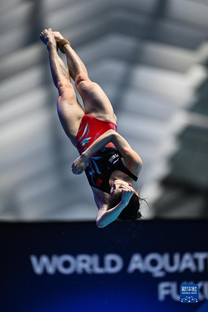 游泳世锦赛跳水女子单人三米板决赛陈艺文昌雅妮包揽冠亚军