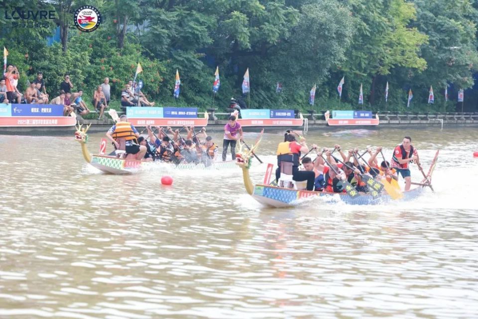 中外友人齐聚乐从上演“水上狂飙”！现场燃爆