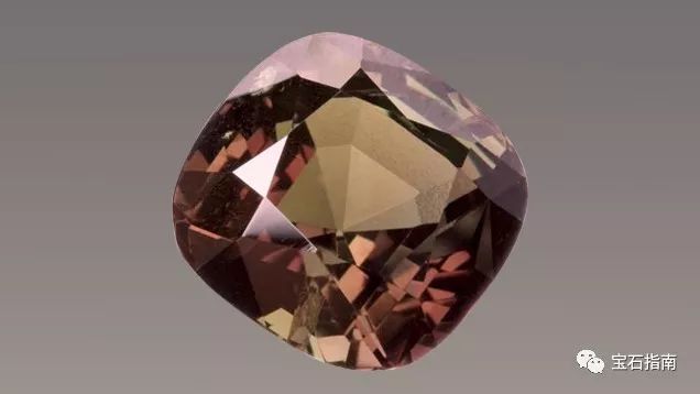 科普｜神秘的亚历山大变石Alexandrite_腾讯新闻