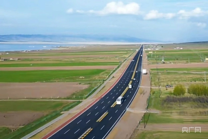 青海湖旅游专用公路倒淌河镇至二郎剑景区段完工