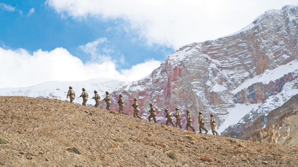 新疆军区某边防团某边防连官兵:边关风雪寒 使命记心间