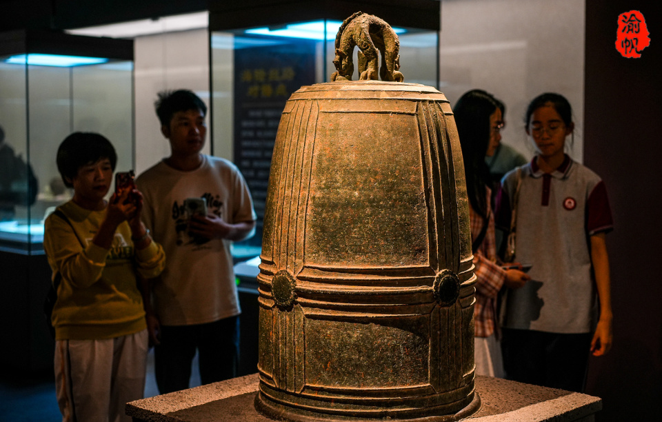走进梧州博物馆:探秘南朝青瓷,品读东汉铜灯,每件藏品都有故事