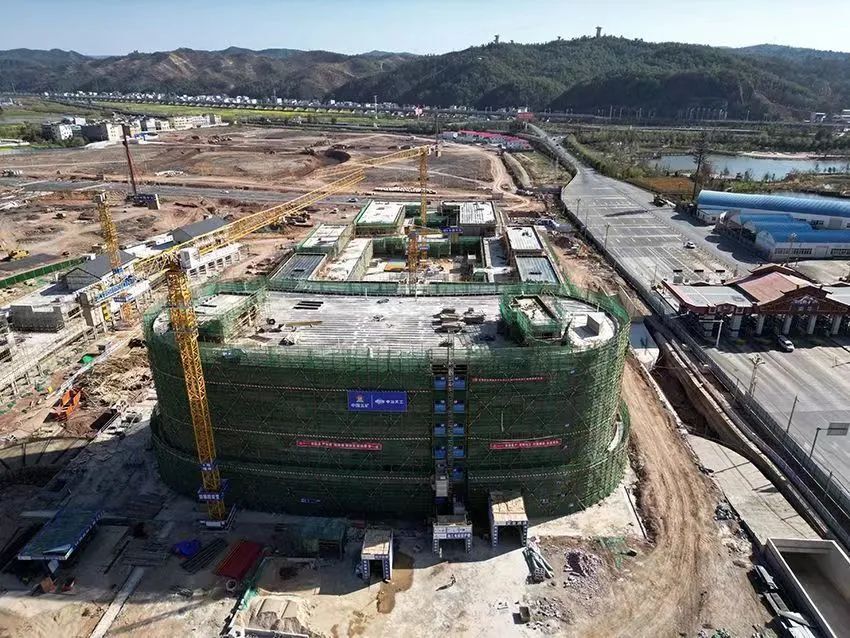 【速读春天里的楚雄】项目建设"加速度"