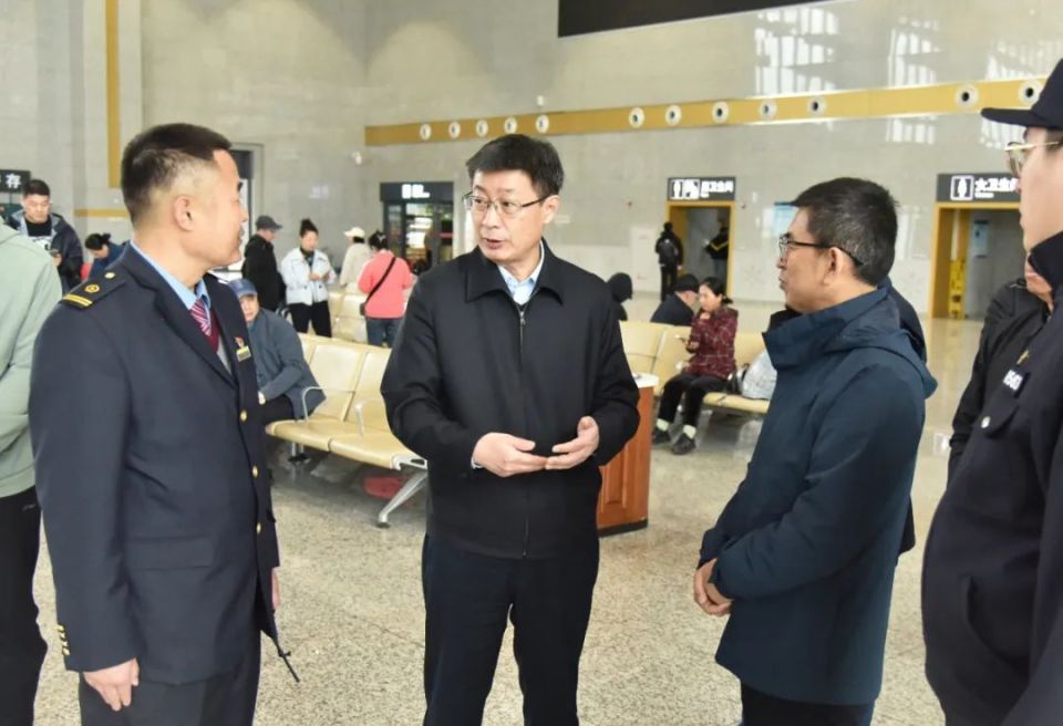 张涛:全力营造安全畅通道路出行环境与和谐稳定社会环境 切实筑牢节日