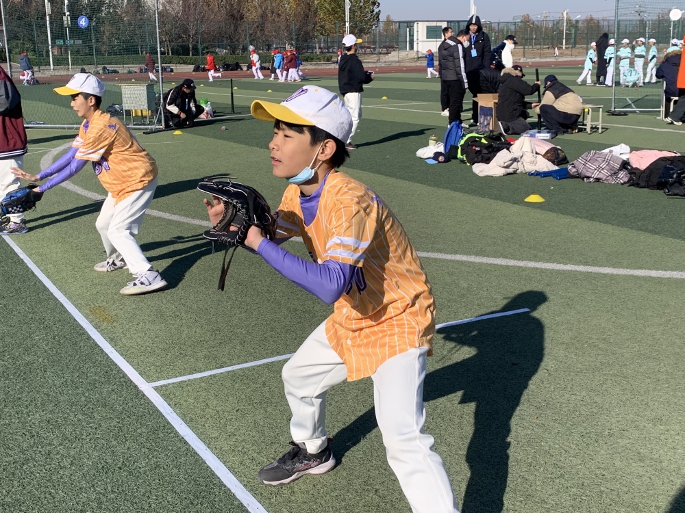 33支队伍500名运动员参加河南省软式棒垒球锦标赛上街开幕