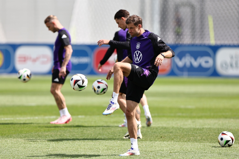 足球——德国队备战欧锦赛