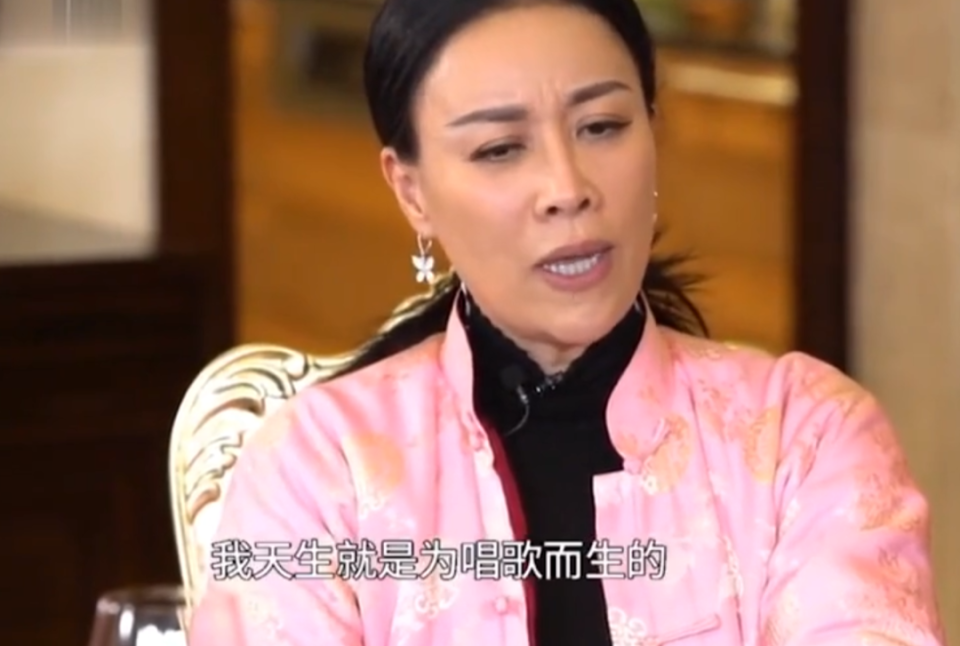 考古王菲那英26年友情才明白:为何性格不同的两人,能够当闺蜜