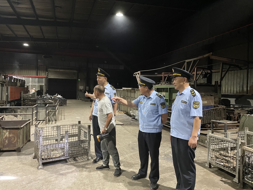 根据前期对即墨一中,即墨二中,实验高中和一职专考场周围区域主要噪声