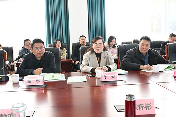 特色发展中心雷波副主任,课题组全体成员,温江二中青