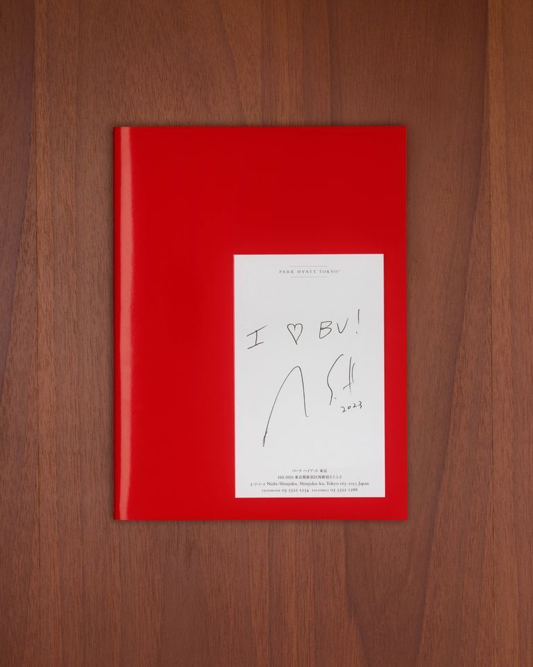 bottega veneta发行新一期fanzine 并于全球多所甄选书