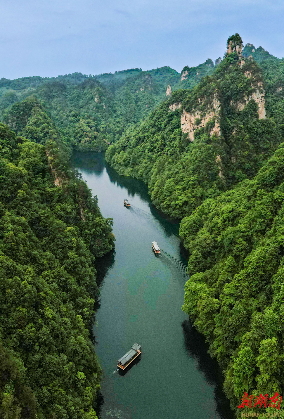 追"峰"逐日武陵源