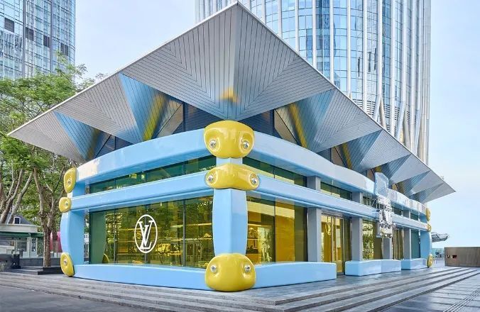 深圳湾万象城「红蓝cp」登场!