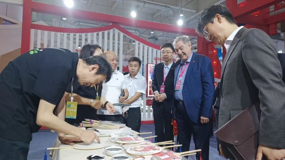 这次高品质大会让人看到"不一样"的铁岭