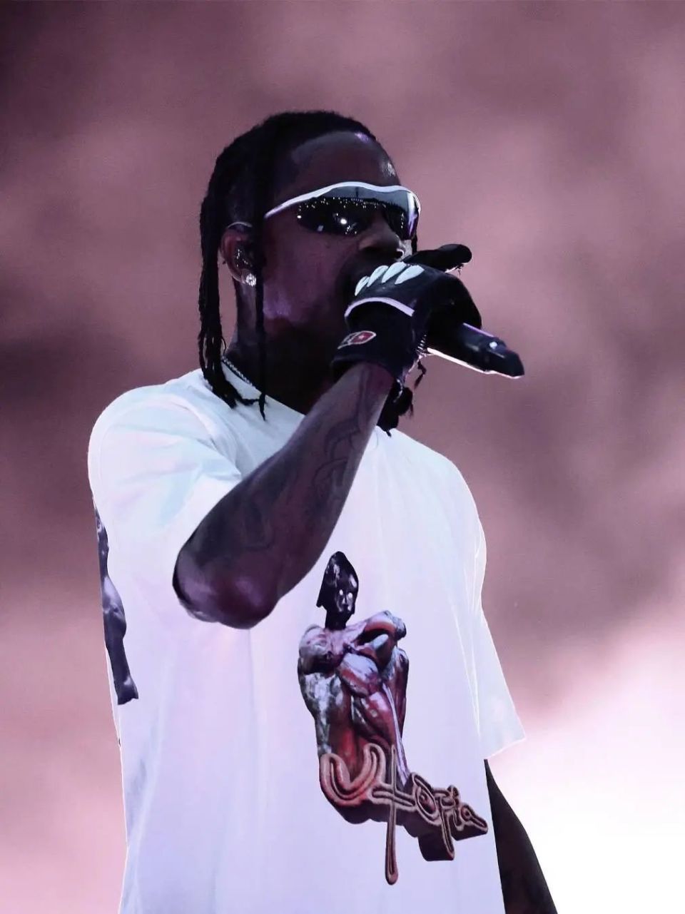 travsi scott 顶级「墨镜品味」,oakley   ro 无限上身