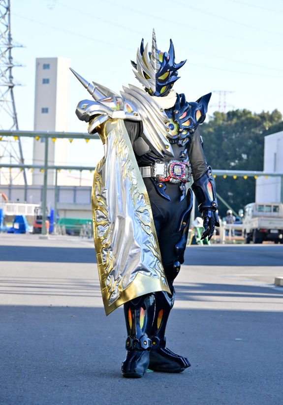 假面骑士dread一式官方设定公开数据直接翻倍实力大增擅长击剑