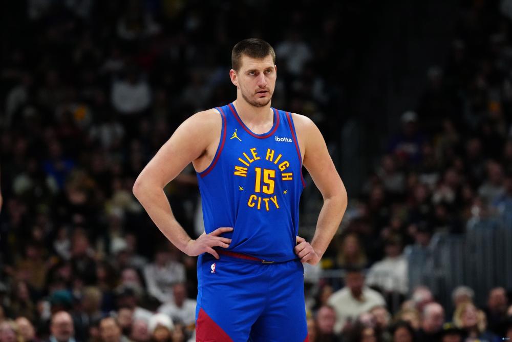 约基奇首节9分钟0出手 拿下2板4助2帽