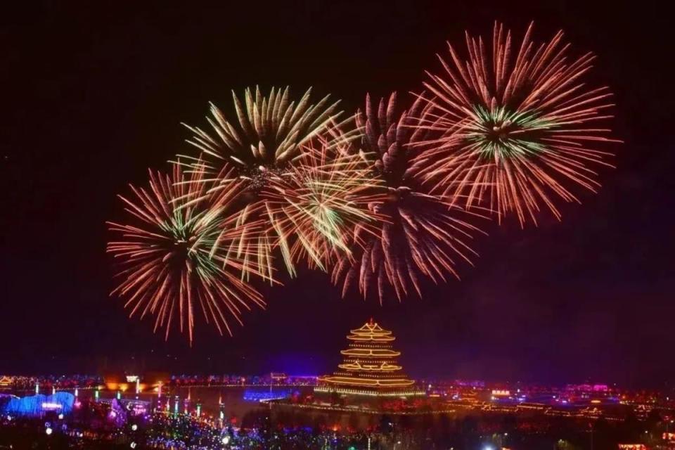 湖南浏阳烟花绽放全国,送去新年欢乐和祝福