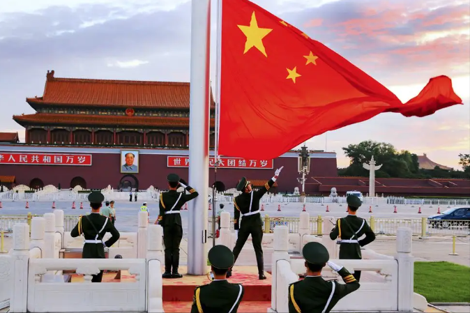 今年"七一",来唐山南湖看升旗仪式!