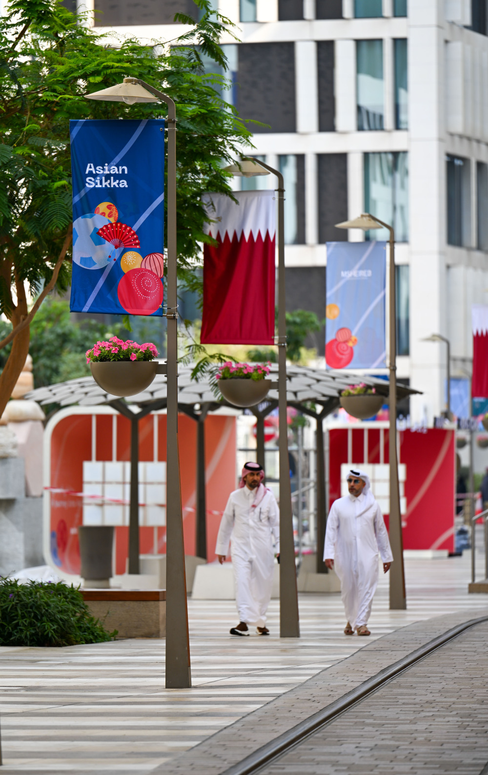 多哈街头亚洲杯氛围渐浓_腾讯新闻