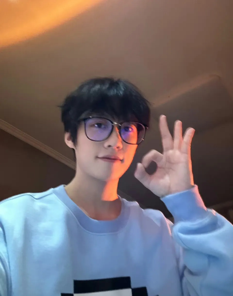 有望成乐坛新星的李润祺房塌得离谱