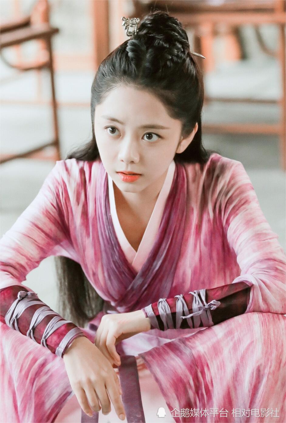 谭松韵又一部新剧首播将至!合作《爱情而已》导演,有望再出佳作