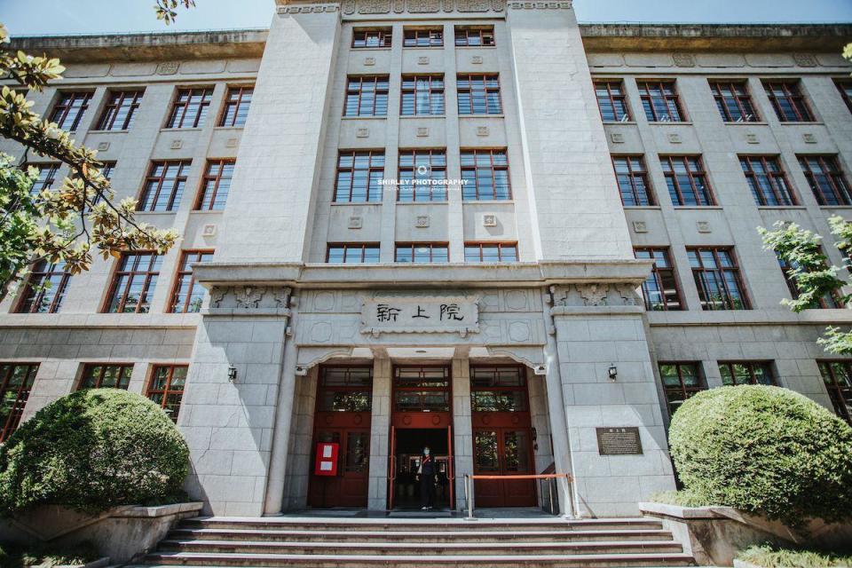 上海最古老的大学,邬达克参与设计,跨越3个世纪一直在原地办学