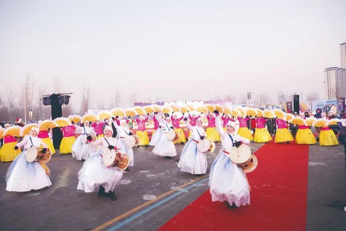 用特色活动"点燃"全城_腾讯新闻