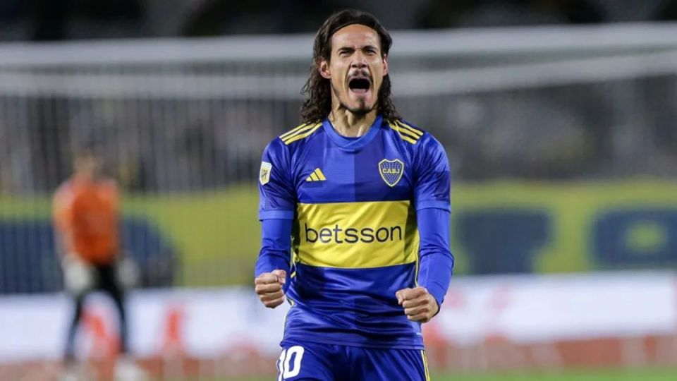 的最新一期乌拉圭队33人初选名单中,贝尔萨上任以来首次征召了卡瓦尼