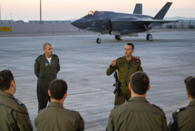 伊朗空军基地和核设施附近啥情况?最新视频曝光.