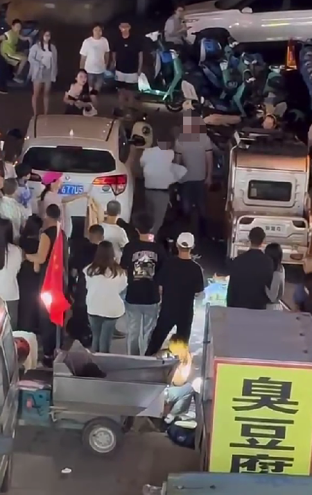 山东潍坊高密发生刑事案件!一名男子当场被砍致死!