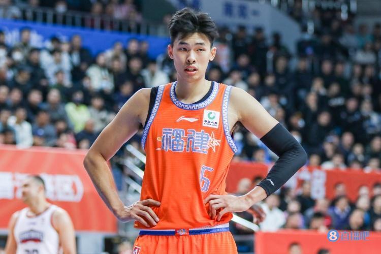 表现不错邹阳填满数据栏14中7拿到16分4板3助3断