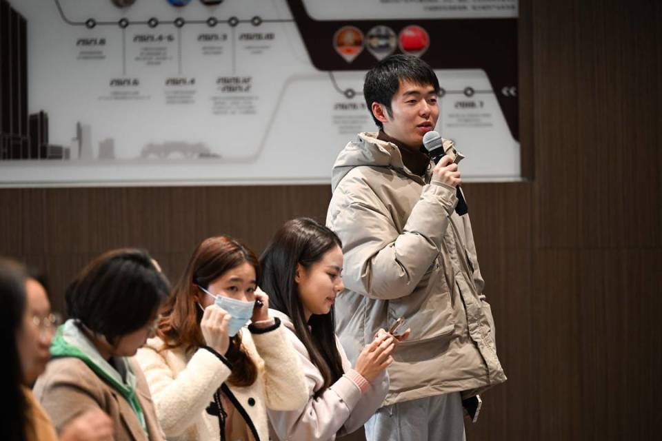王红霞对话传习志愿者：在生命长河里的某一瞬，总能与李白相遇_腾讯新闻