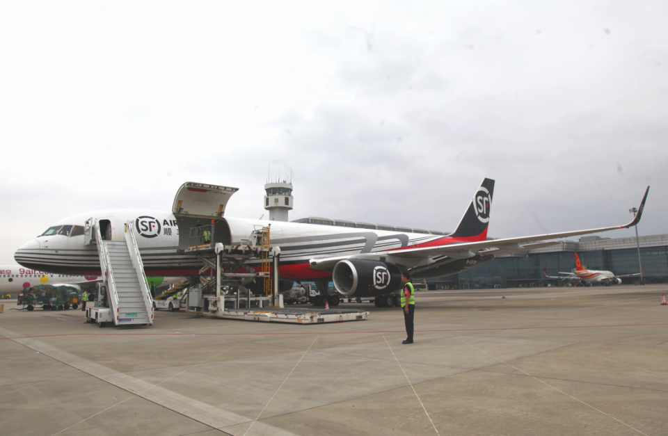 贵阳机场开通至卡拉奇国际定期货运航线