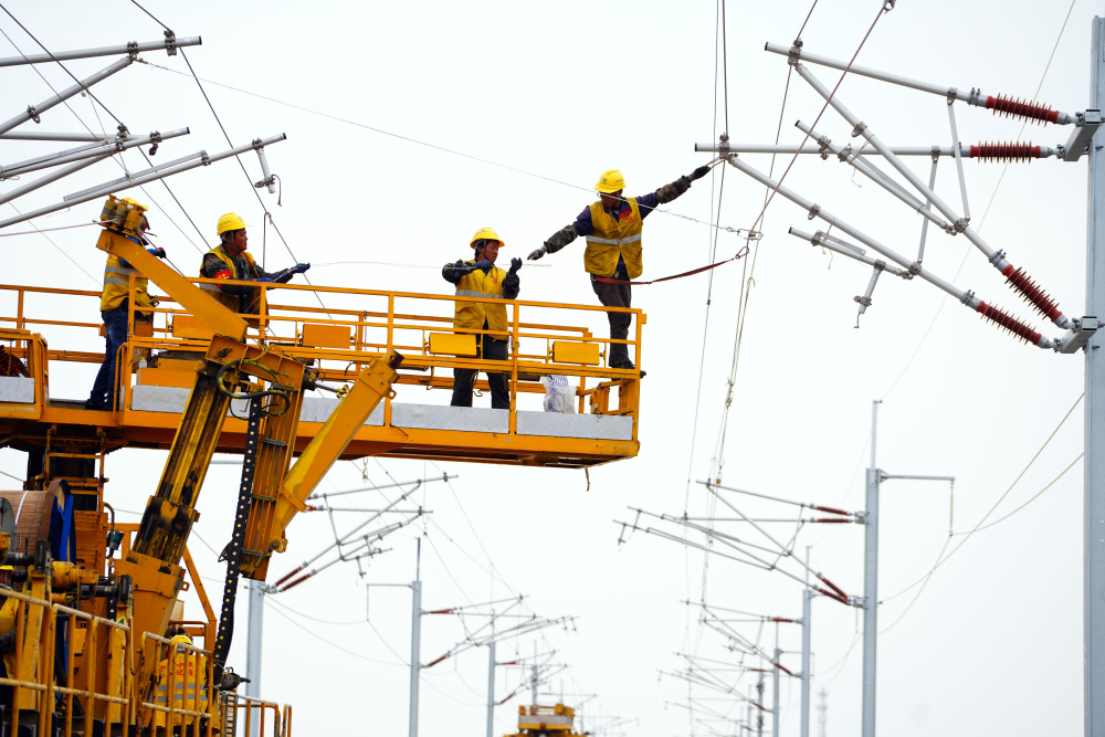 莱荣高铁进入牵引供电和接触网全面施工阶段