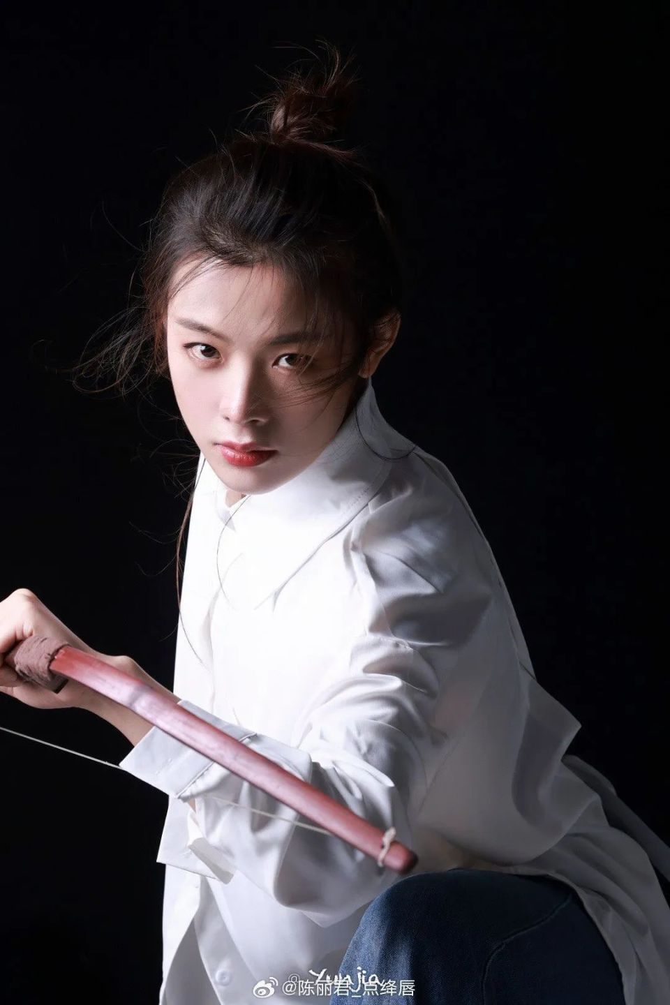 靠雌雄同体潦倒亿万观众,娱乐圈新晋顶流老公,居然是个女人