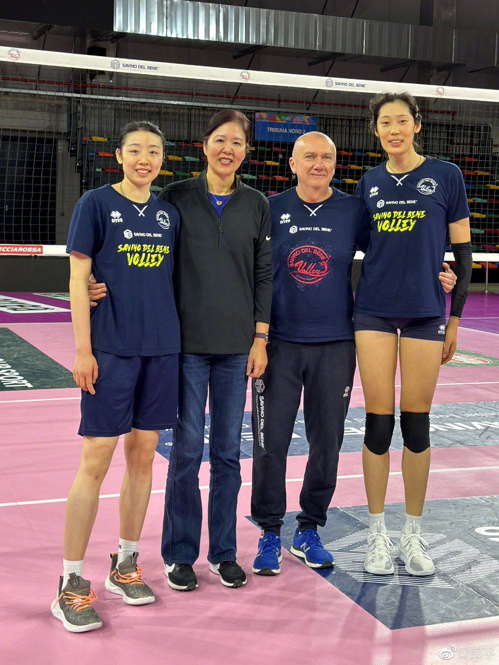 朱婷拉尔森领衔星光熠熠,揽腰姚迪太有爱_腾讯新闻