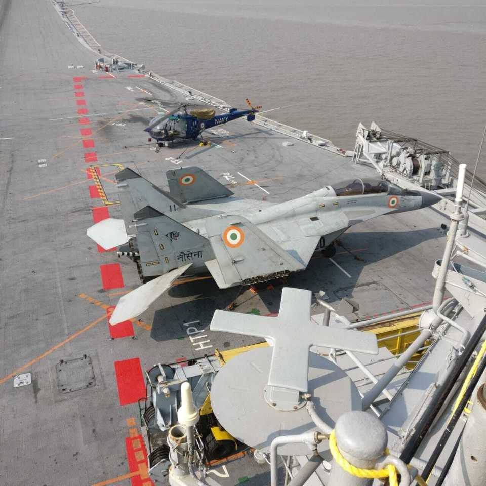 俄式三宝11430型"维克拉马蒂亚"号航空母舰(一)_腾讯新闻