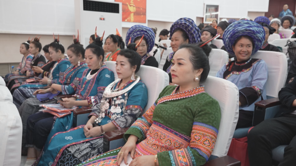 关岭:芦笙大赛精彩绽放 苗族同胞齐聚欢庆