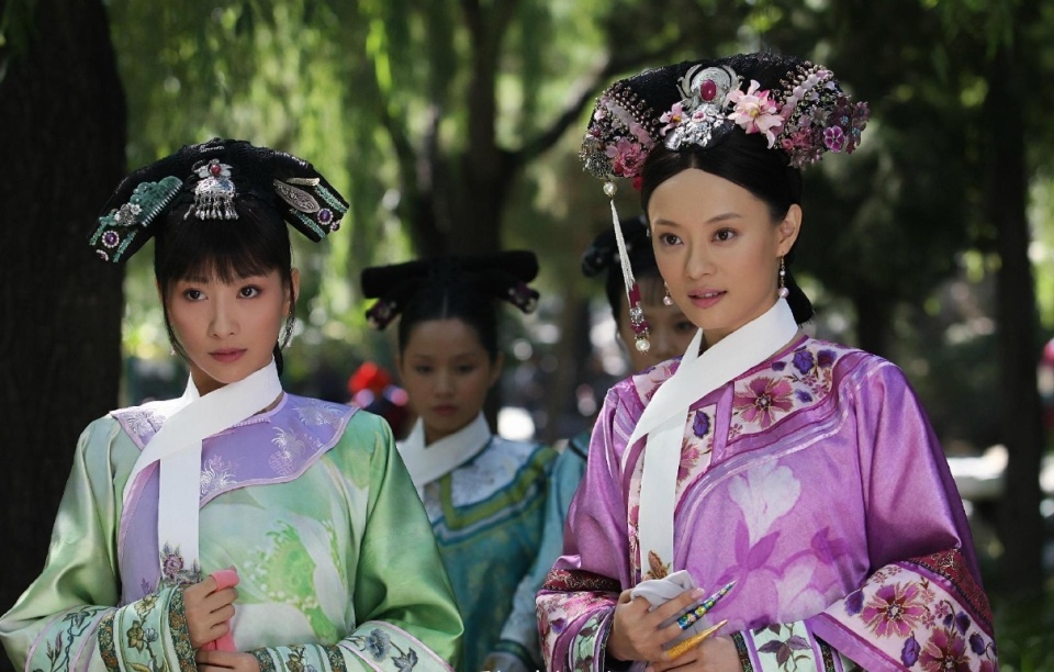 通过蓝盈莹,蔡少芬等人放出的照片看,《焕新环游传》第一期总共邀请了