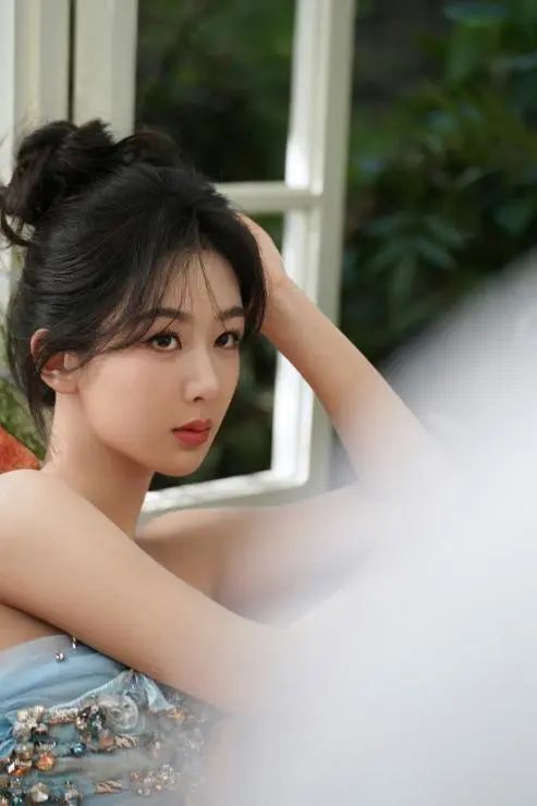 一个显发量热知识,细软塌都去学杨紫的丸子头!_腾讯新闻